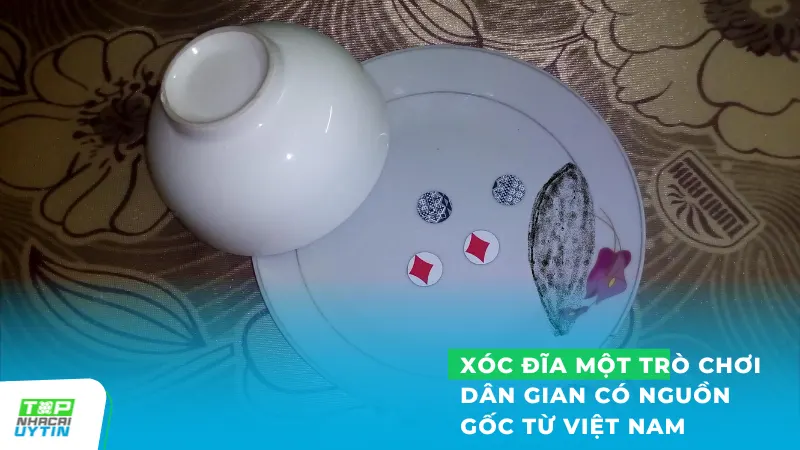 Xóc đĩa là một trò chơi dân gian có nguồn gốc từ Việt Nam, đặc biệt phổ biến ở miền Bắc